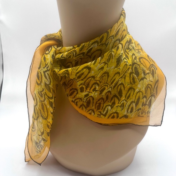 Vintage Vera Silk Scarf - Picture 5 of 8